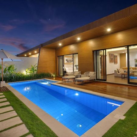 The Claremont Luxury Villas Seminyak Buitenkant foto